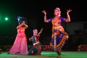 Performance by Varada Bedekar, Sapna Naik & Mandira Joshi